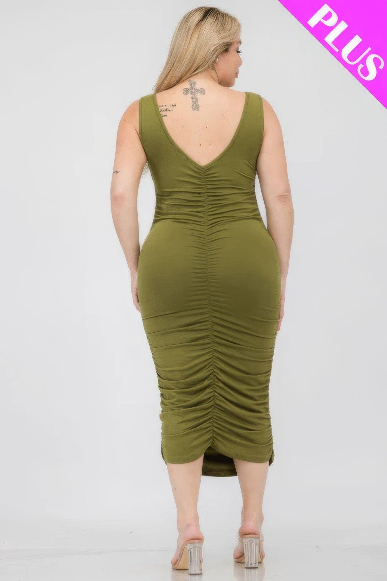 Plus Size Square Neck Ruched Bodycon Midi Dress