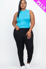 Plus Size Mock Neck Cropped Top