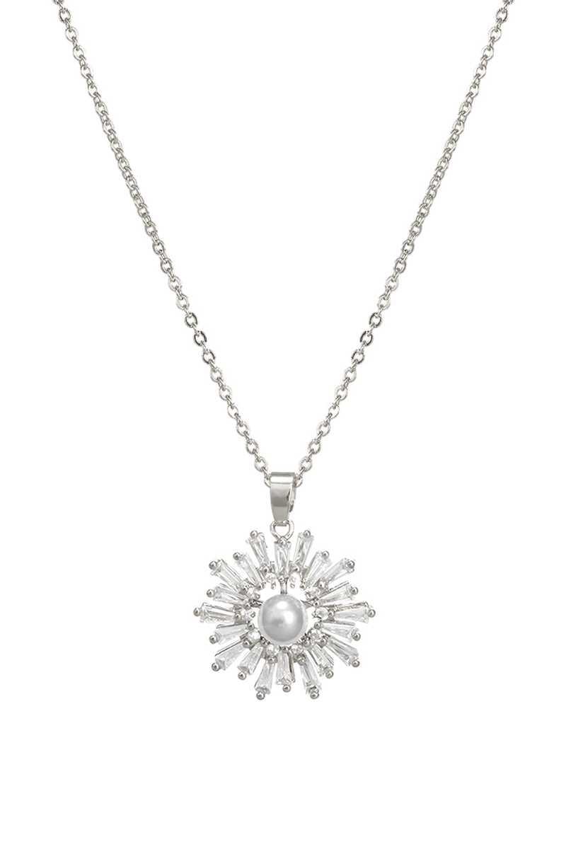 Burst Pearl Center Necklace